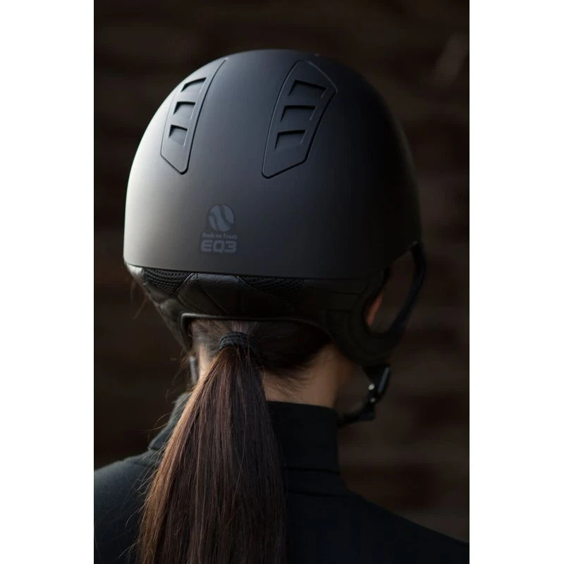Trauma Void EQ3 Smooth Top Helmet - Black 5 Trauma Void EQ3 Smooth Top Helmet - Black - Image 5