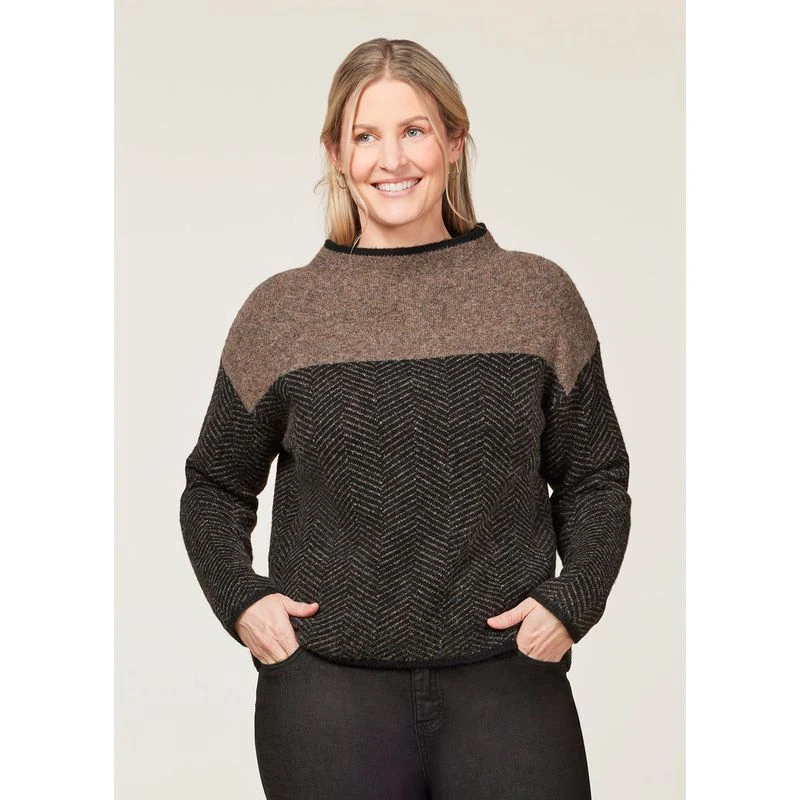 EQL Women's Funnel Neck Herringbone Sweater - Truffle 2 EQL Women's Funnel Neck Herringbone Sweater - Truffle - Image 2