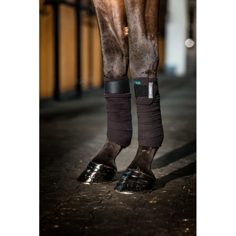 Amigo Fleece Bandages - Black 2 Amigo Fleece Bandages - Black - Image 2